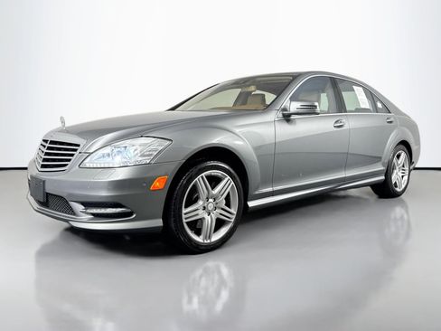 Used 2013 Mercedes-Benz S 550 Sedan image 45