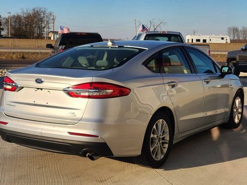 Used 2019 Ford Fusion SE FWD image 6