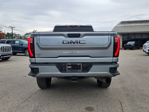 Used 2025 GMC Sierra 2500 Denali Ultimate w/ Max Trailering Package image 6