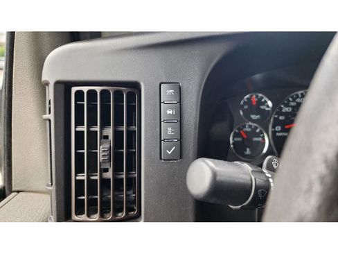 Used 2020 Chevrolet Express 3500 LT w/ LT Preferred Equipment Group image 23