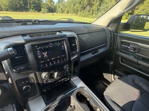 Used 2018 RAM 2500 Laramie w/ Sport Appearance Group AWD/4WD image 17