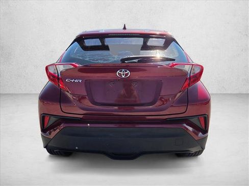 Used 2018 Toyota C-HR XLE FWD image 6