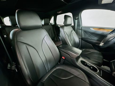 Used 2019 Lincoln MKC Reserve w/ MKC Climate Package image 27