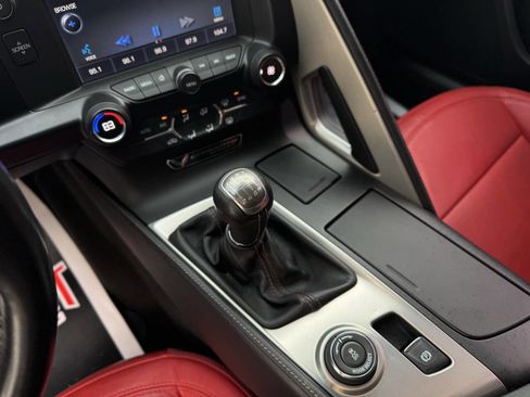 Used 2014 Chevrolet Corvette Stingray Coupe RWD image 24