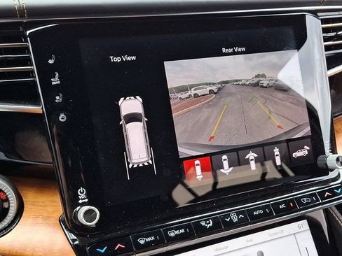 Certified 2022 Jeep Grand Wagoneer Series III AWD/4WD image 25