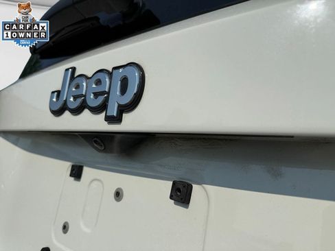 Used 2023 Jeep Renegade Limited w/ Sun/Sound Group AWD/4WD image 17