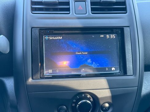 Used 2019 Nissan Versa S FWD image 12