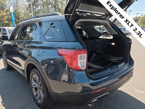 Used 2022 Ford Explorer XLT w/ Equipment Group 202A image 7