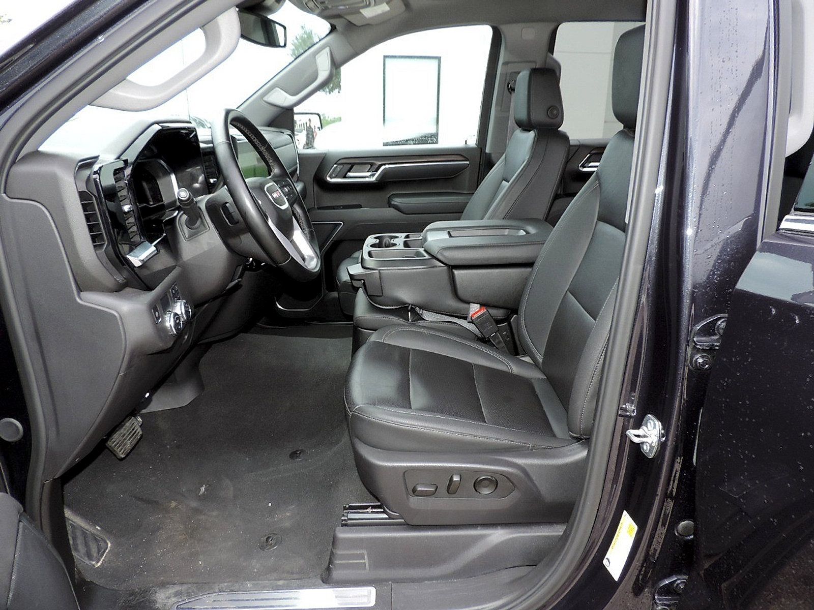 Used 2025 GMC Sierra 1500 SLT RWD image 14