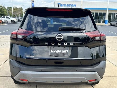 Used 2023 Nissan Rogue S image 3