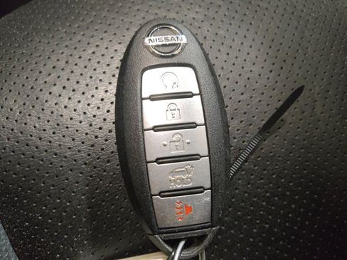 Used 2017 Nissan Murano Platinum w/ Platinum Technology Package FWD image 32