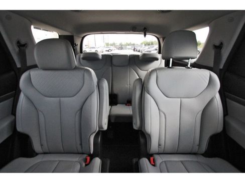 Certified 2025 Hyundai Palisade SEL FWD image 13