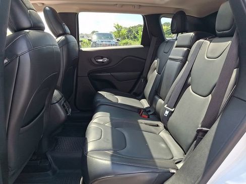 Used 2016 Jeep Cherokee Limited AWD/4WD image 19