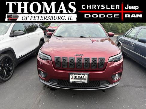Used 2019 Jeep Cherokee Latitude Plus AWD/4WD image 2
