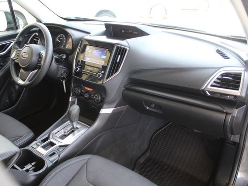 Used 2021 Subaru Forester image 17