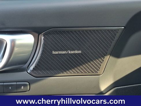 Certified 2025 Volvo XC40 B5 Ultra w/ Climate Package image 24