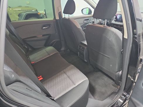 Used 2023 Nissan Rogue SV AWD/4WD image 17