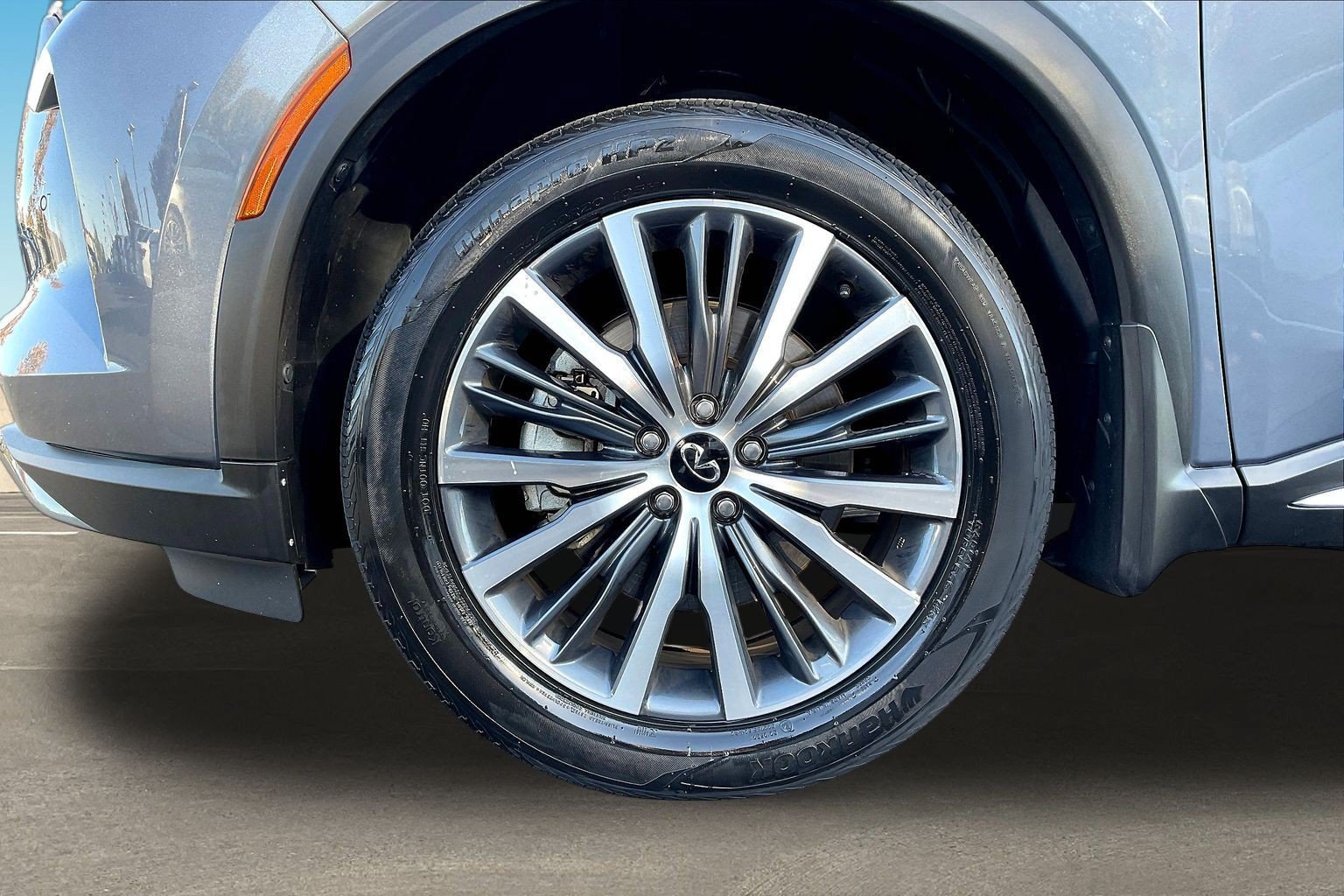 Certified 2023 INFINITI QX60 Sensory w/ Cargo Package AWD/4WD image 33