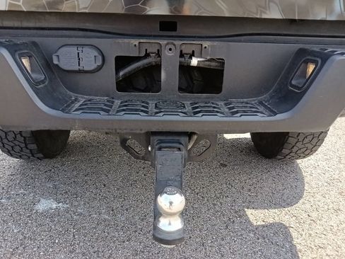 Used 2022 Toyota Tacoma TRD Off-Road AWD/4WD image 29