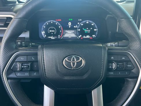 Used 2024 Toyota Tacoma Limited w/ Limited Package (LT) image 19