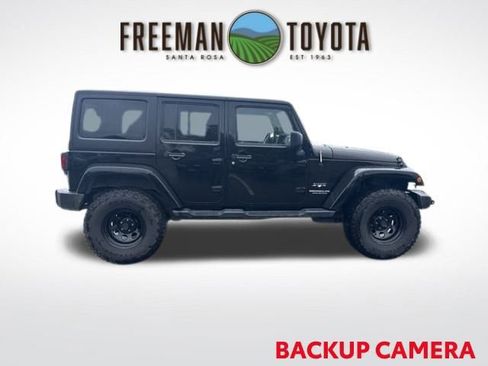 Used 2016 Jeep Wrangler Unlimited Sahara w/ Connectivity Group image 4