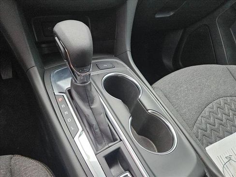 Used 2022 Chevrolet Equinox LT image 16