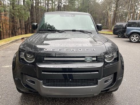 Used 2024 Land Rover Defender 110 V8 image 3