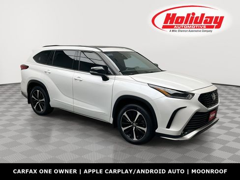Used 2022 Toyota Highlander XSE AWD/4WD image 1
