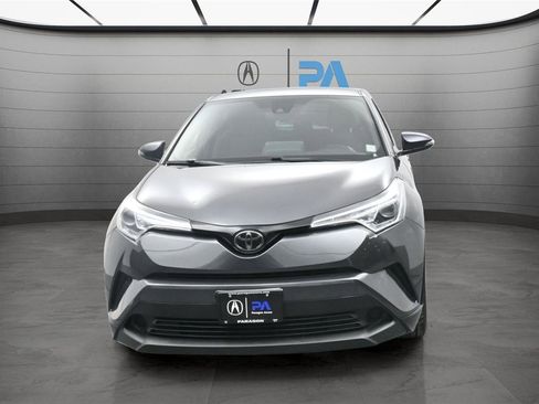 Used 2019 Toyota C-HR XLE image 27
