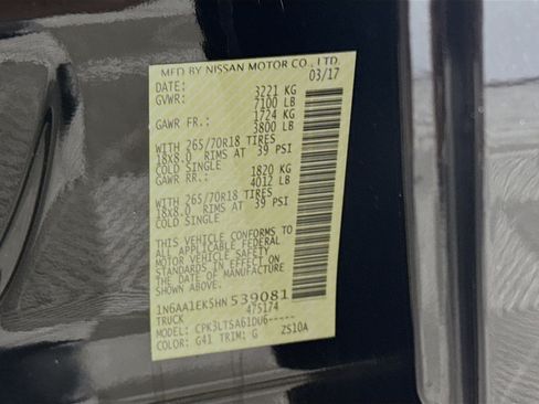 Used 2017 Nissan Titan SV RWD image 39