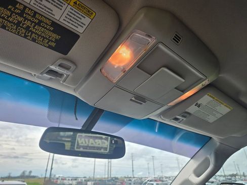 Used 2017 Toyota Tundra SR5 w/ SR5 Upgrade Package image 18