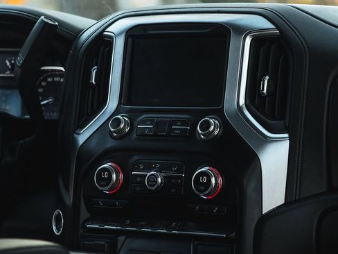 Used 2023 GMC Sierra 2500 SLE w/ SLE Convenience Package image 29