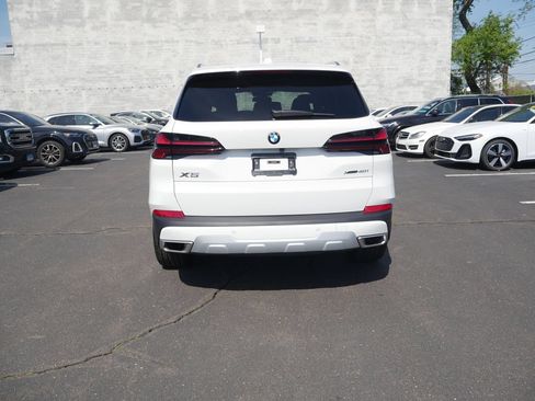 Used 2026 BMW X5 xDrive40i w/ Premium Package AWD/4WD image 4