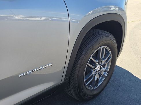 Used 2025 GMC Acadia Elevation image 23