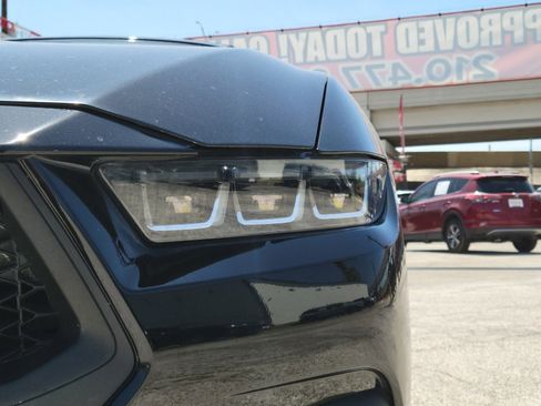 Used 2024 Ford Mustang Premium image 9