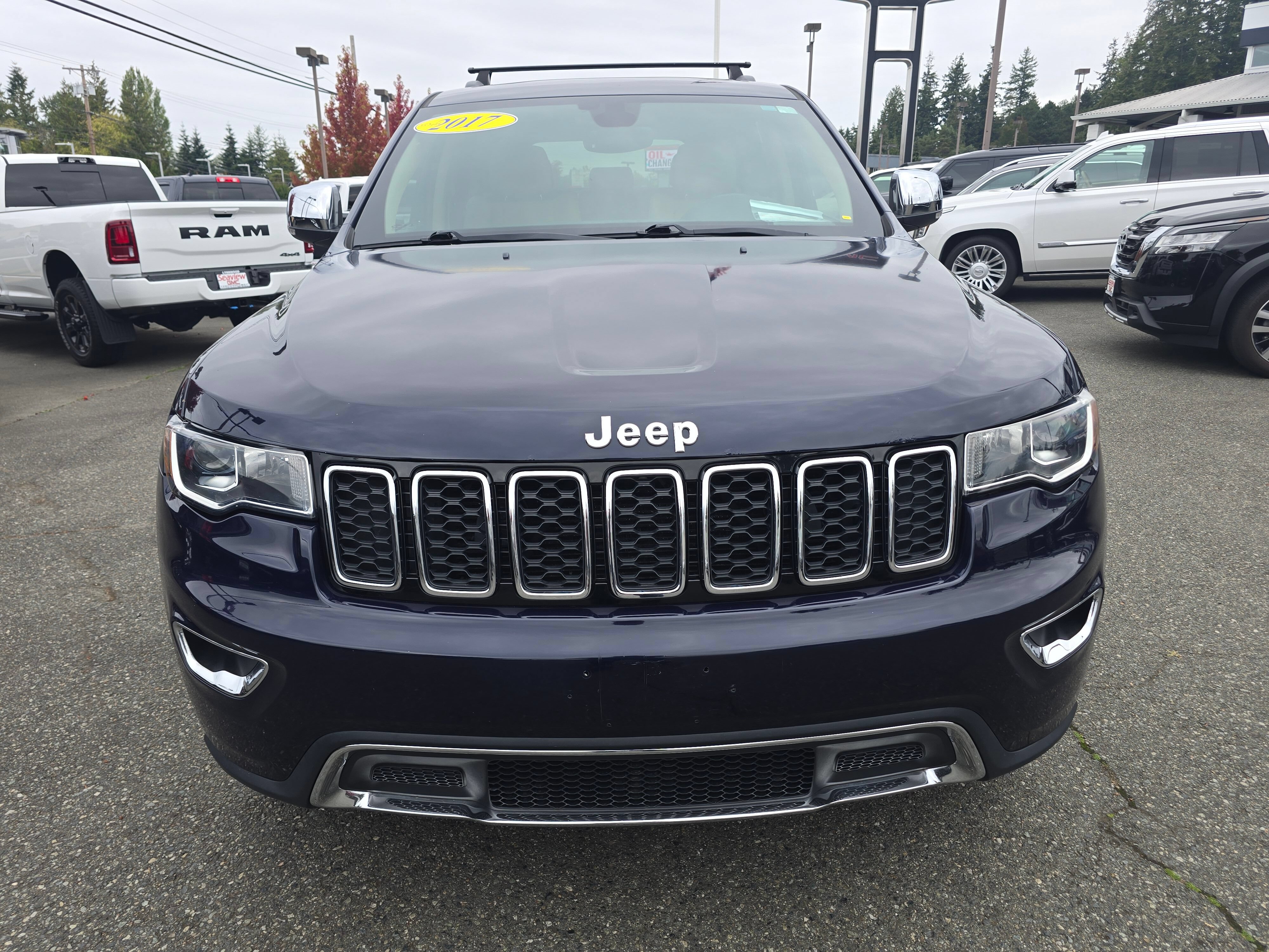 Used 2017 Jeep Grand Cherokee Limited AWD/4WD image 2