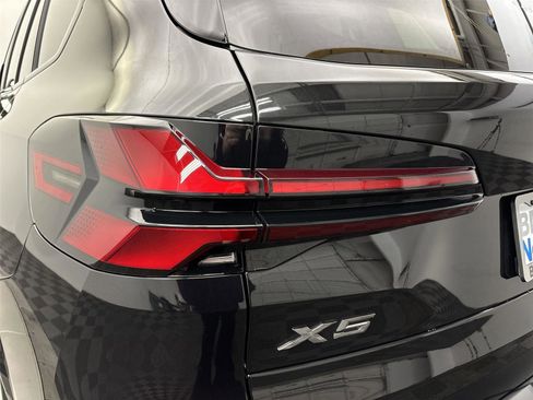 New 2026 BMW X5 xDrive40i w/ M Sport Package image 19