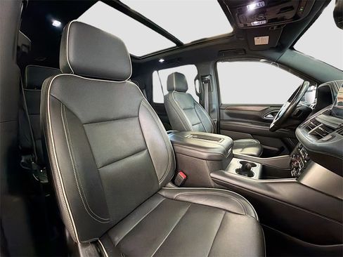 Used 2021 Chevrolet Tahoe Premier w/ Premium Package image 30