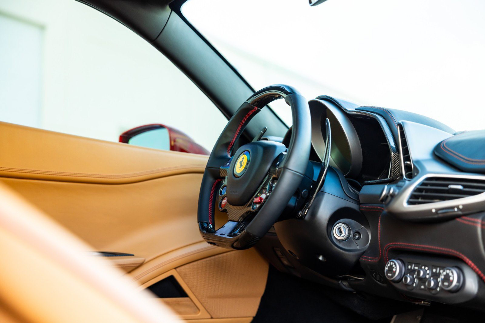Used 2012 Ferrari 458 Italia Coupe RWD image 21
