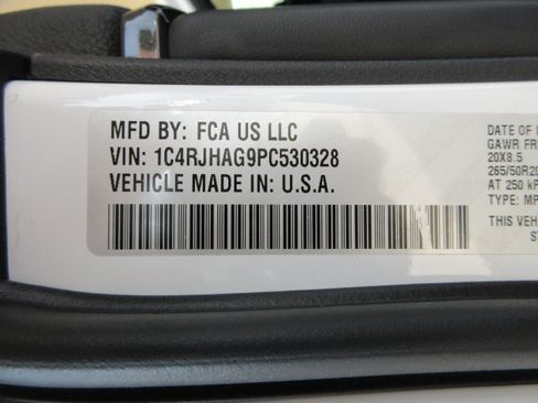 Used 2023 Jeep Grand Cherokee Altitude AWD/4WD image 54