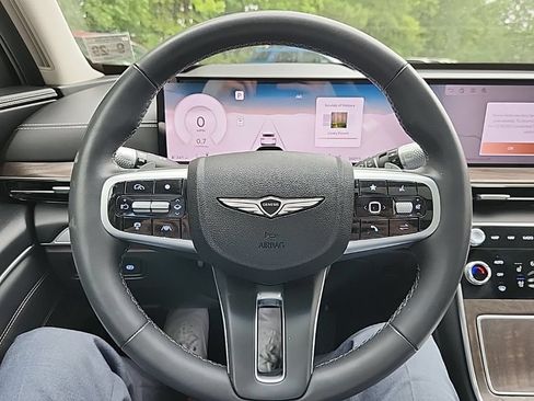 Used 2025 Genesis GV80 3.5T Advanced AWD/4WD image 11