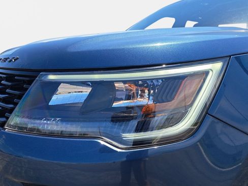 Used 2019 Ford Explorer Sport w/ Equipment Group 401A AWD/4WD image 32