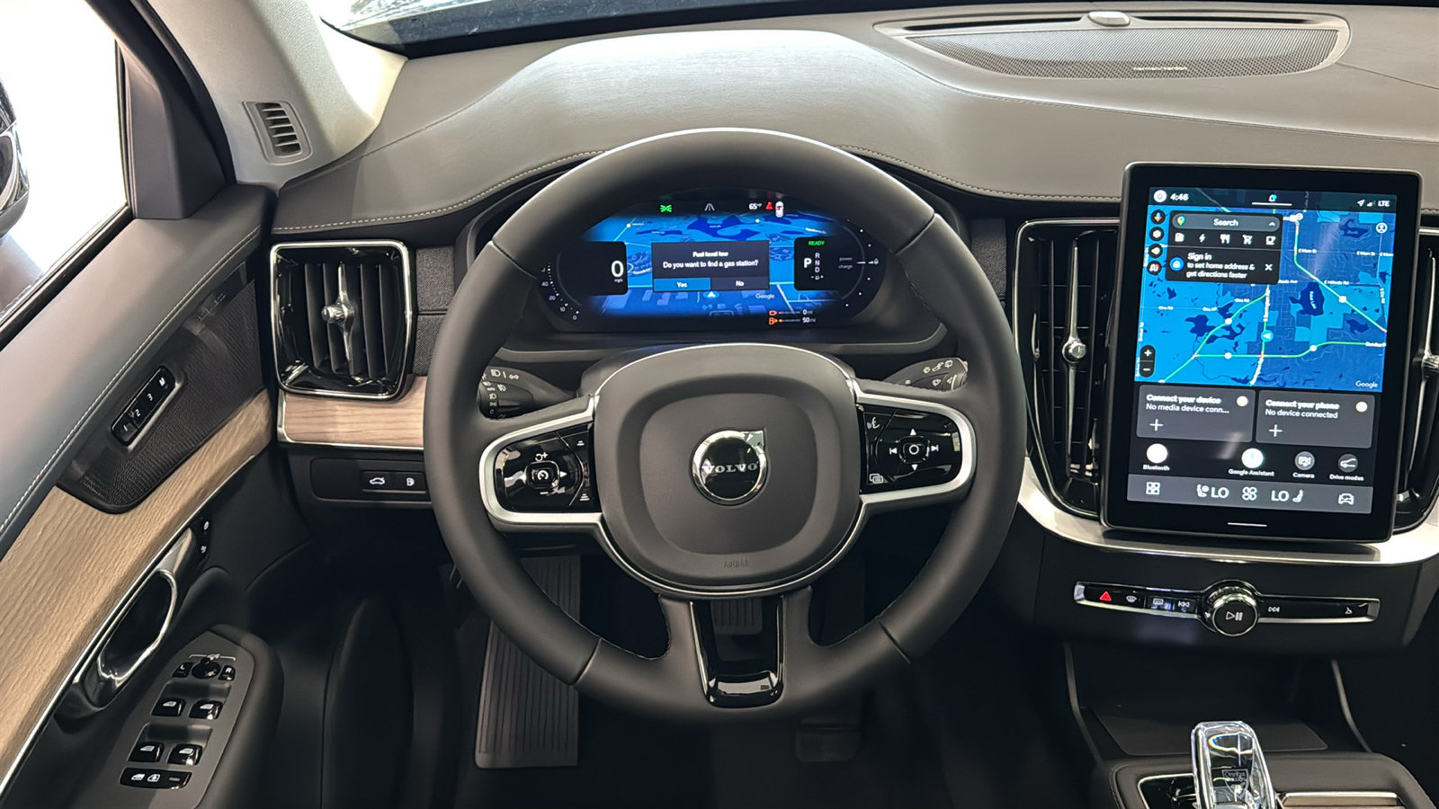 New 2026 Volvo XC90 T8 Plus w/ Protection Package AWD/4WD image 12