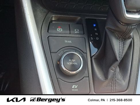 Used 2022 Toyota RAV4 SE w/ Convenience Package AWD/4WD image 27