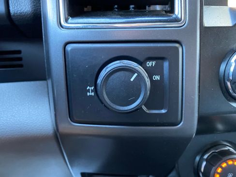 Used 2019 Ford F150 XLT image 14