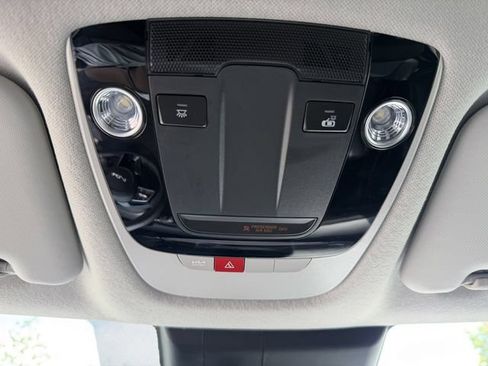 Certified 2025 Kia Seltos EX FWD image 29
