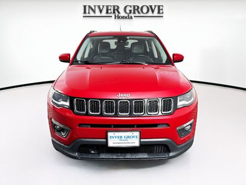 Used 2018 Jeep Compass Latitude w/ Popular Equipment Group AWD/4WD image 2