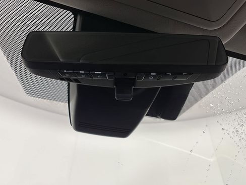 Used 2022 Toyota RAV4 Limited image 32