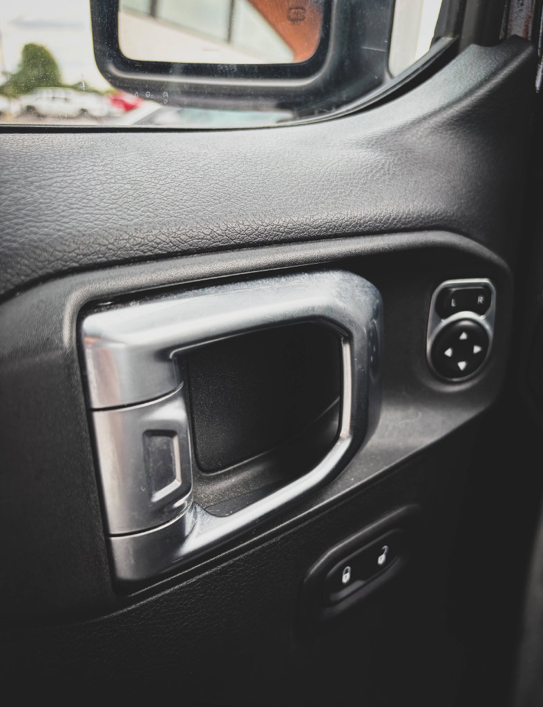 Used 2019 Jeep Wrangler Unlimited Sport S AWD/4WD image 7