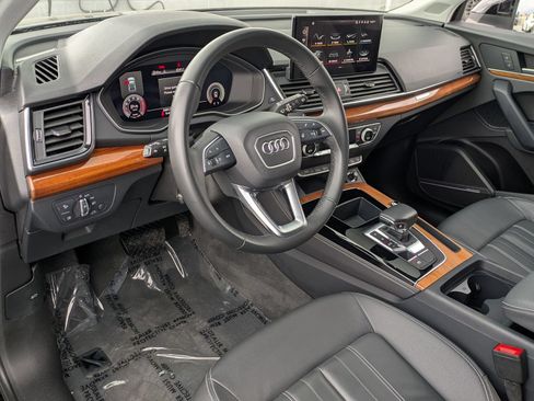 Used 2023 Audi Q5 2.0T Premium Plus w/ Premium Plus Package AWD/4WD image 14